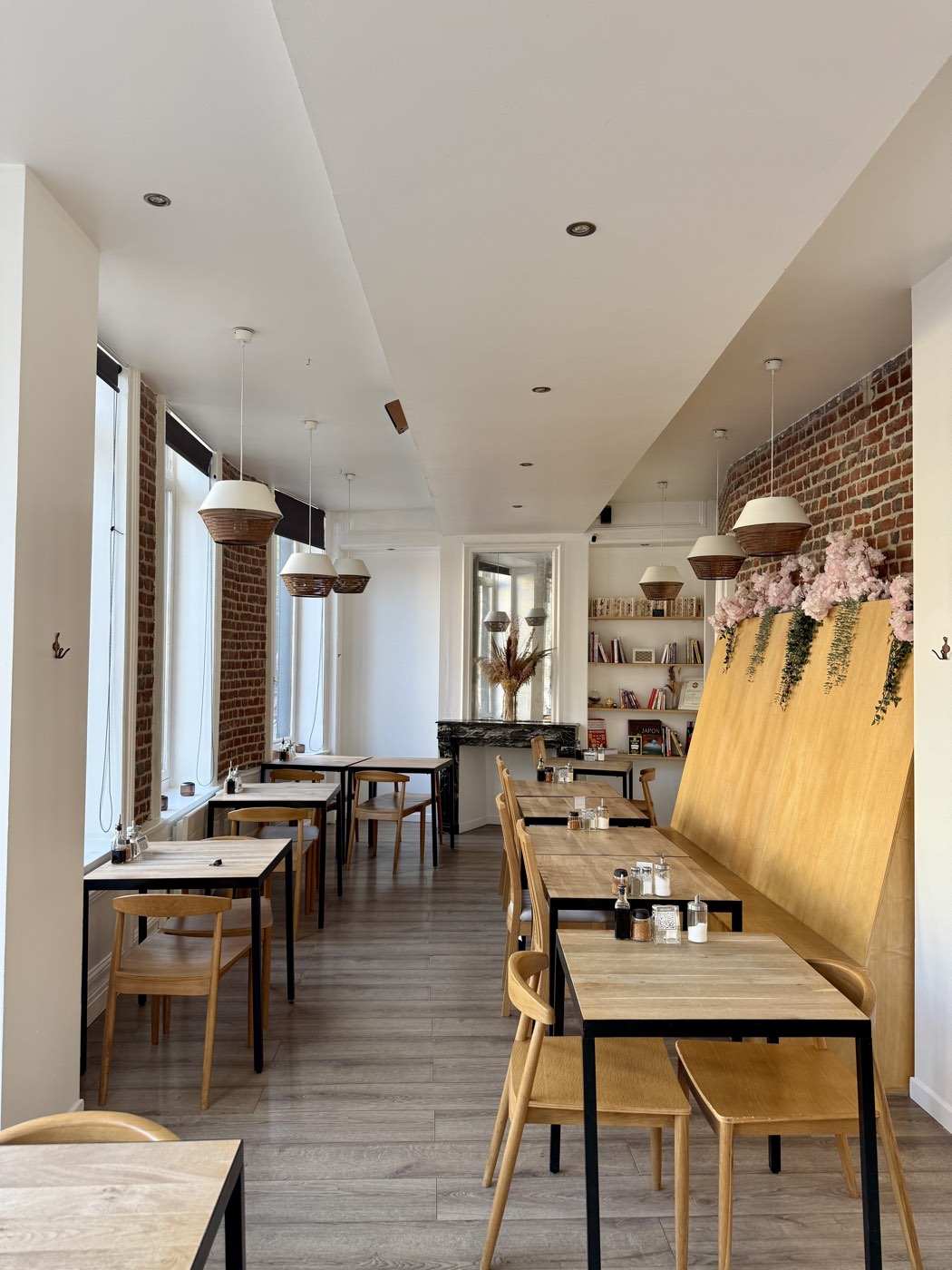 Salle du restaurant Aoyama, Vieux Lille